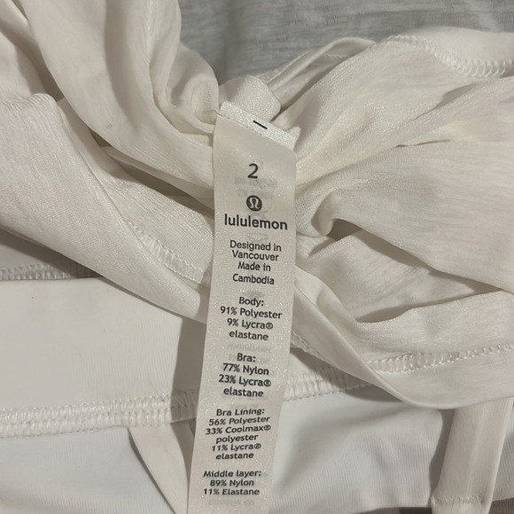 Lululemon White take top built in cross cross bra. Sz 2 - Picture 6 of 6